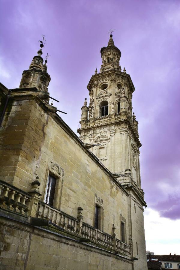 Casas Uva Plaza Mercado Logrono Luaran gambar